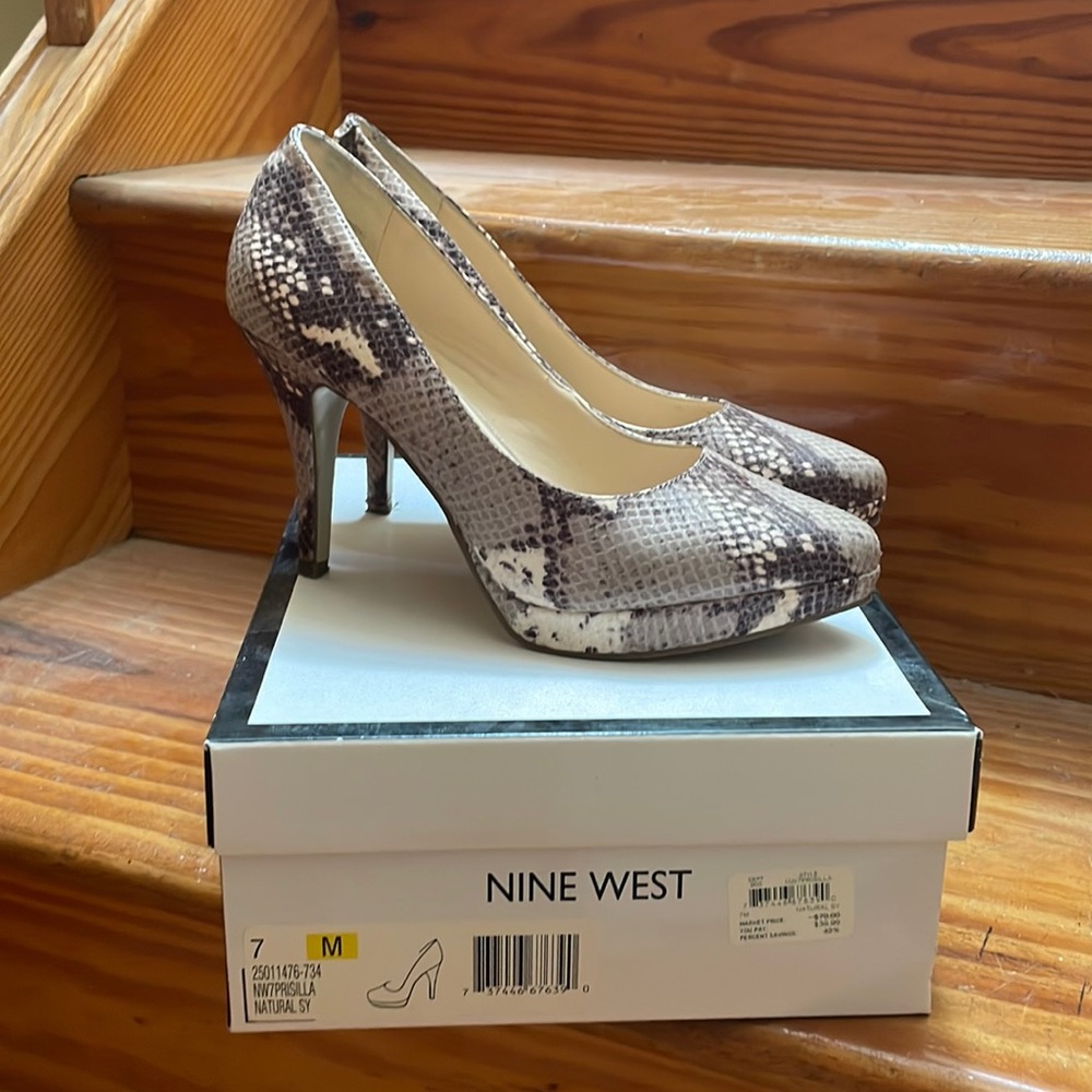 Nine West snake print heals